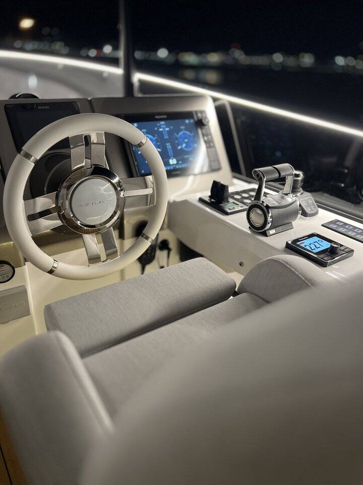 Azimut Magellano 66 Moon light