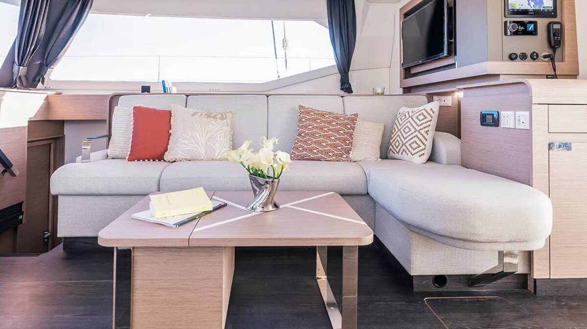 Fountaine Pajot Aura 51 Lune Rae