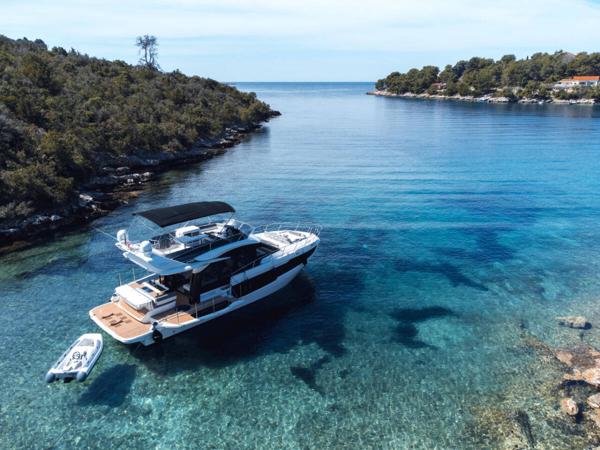 Galeon 440 Fly (Diesel) FGStar Mini