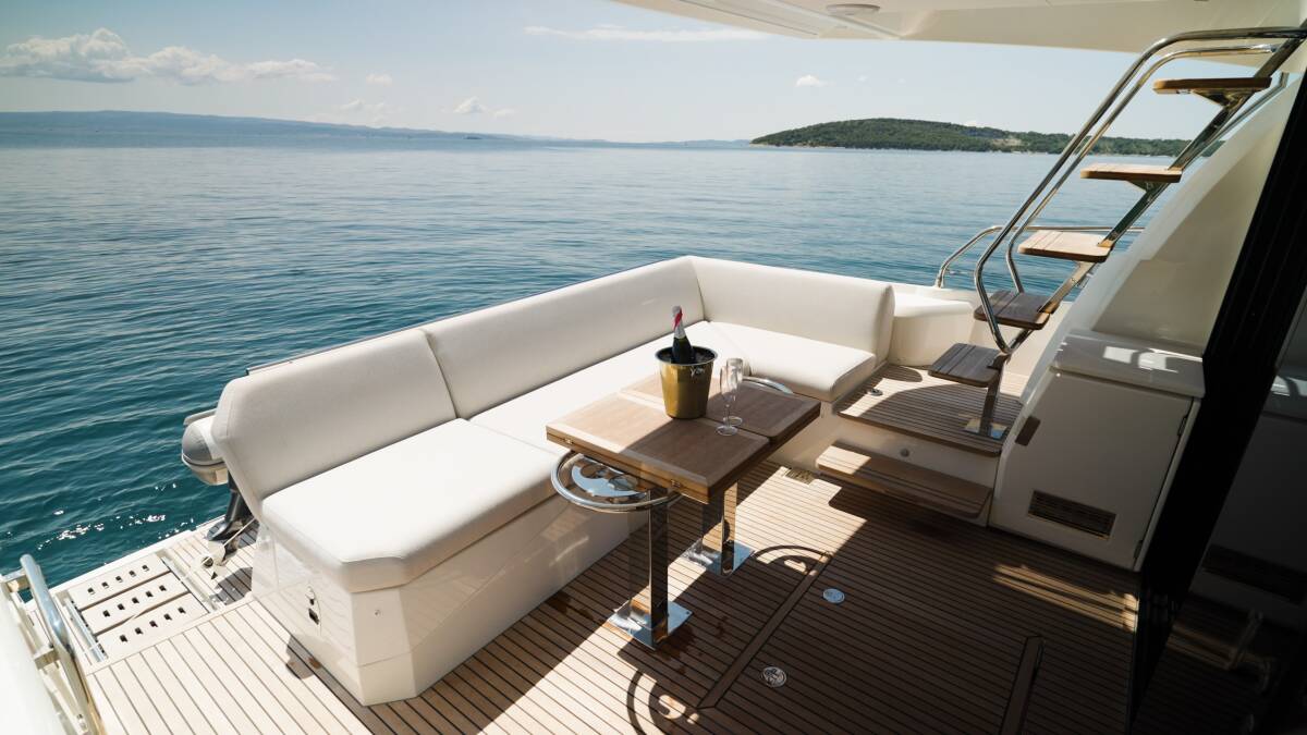 Prestige 520 Flybridge Baby Indy