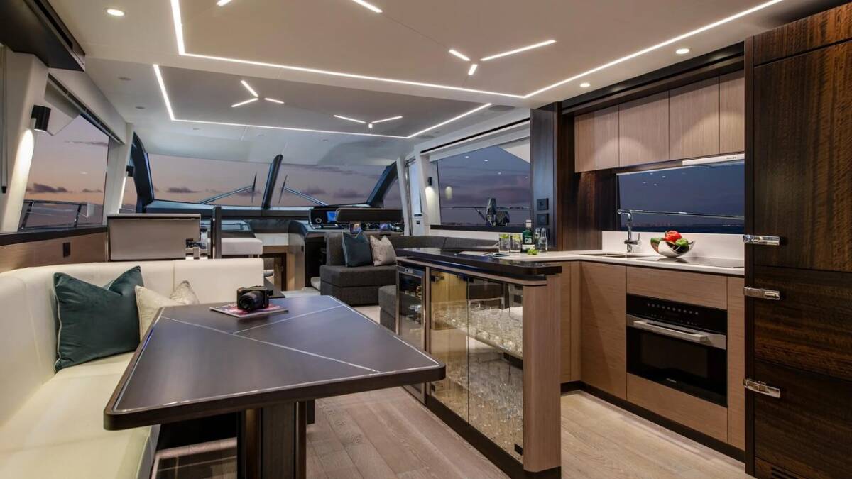 Sunseeker Manhattan 68 Apollo